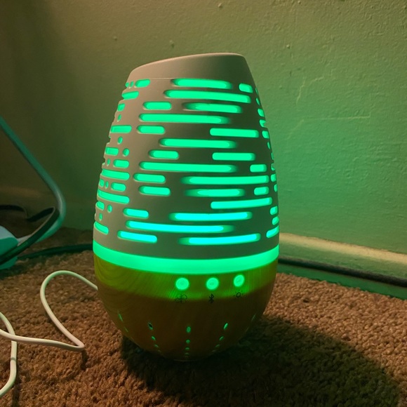 Color changing vapor-less diffuser - Picture 1 of 3